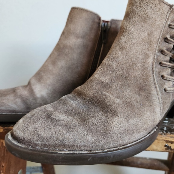 Born Bessie Suede Ankle Boot Side Zip Brown Size 8.5 - Picture 3 of 8